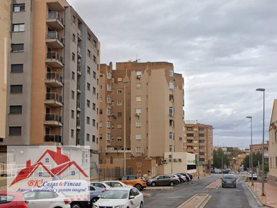 Apartamento en alquiler en Cartagena - Zona Estación - San Ginés, con 1 dormitorio, baño, plaza de garaje y balcón