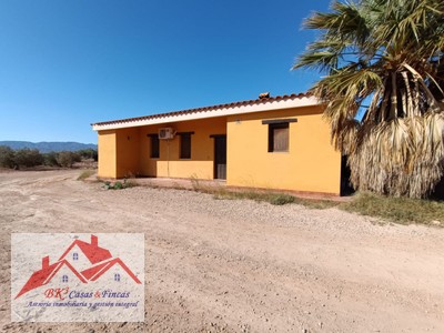Casa de campo en venta en Fuente Alamo, Cuevas Del Reyllo, con 2 dormitorios, baño y terreno