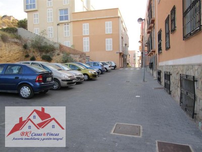 Piso en alquiler en Cartagena - Zona Bº Universitario, con 3 dormitorios, 2 baños y plaza de garaje
