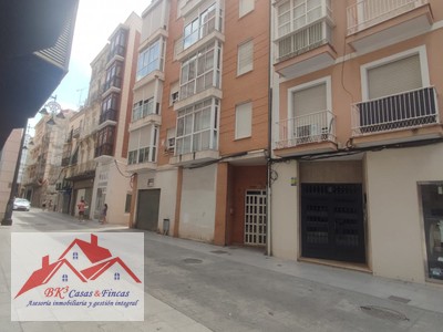 Apartamento en alquiler en Cartagena - Centro, con 1 dormitorio y baño