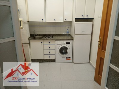 Apartamento en alquiler en Cartagena - Centro, con 1 dormitorio y baño