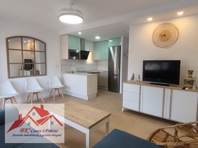Apartamento en alquiler en La Manga Del Mar Menor, La Manga Del Mar Menor, con 2 dormitorios, baño y balcón