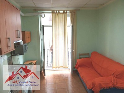Apartamento en alquiler en Cartagena - Centro, con 1 dormitorio, baño y balcón