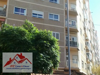 Piso en alquiler en Cartagena - Zona Ciudad Jardin, con 2 dormitorios, baño y balcón
