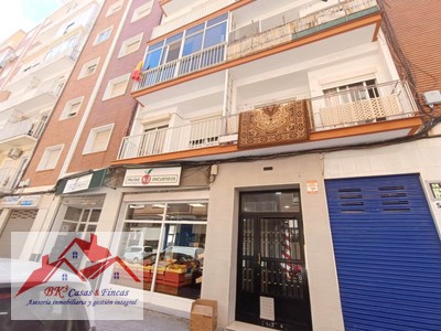 Piso en alquiler en Cartagena - Zona Estación - San Ginés, con 2 dormitorios, baño y balcón