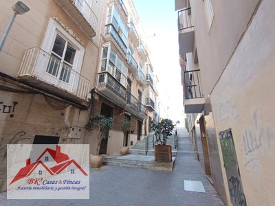 Edificio mixto en venta en Cartagena - Centro, con 11 dormitorios, 11 baños y 3 aseos