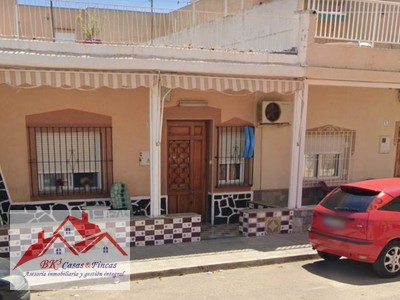 Planta baja en alquiler en Cartagena, Islas Menores, con 5 dormitorios, baño y aseo