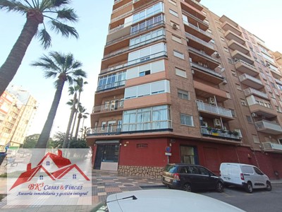 Habitación en alquiler en Cartagena - Zona Estación - San Ginés, con 5 dormitorios, baño y aseo