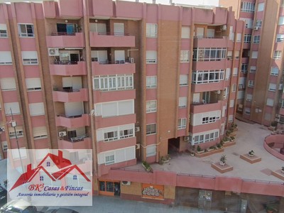 Piso en alquiler en Cartagena - Zona Estación - San Ginés, con 4 dormitorios, 2 baños y plaza de garaje