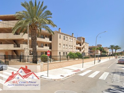 Piso en venta en Los Alcázares, Los Narejos, con 3 dormitorios, baño, plaza de garaje y terraza