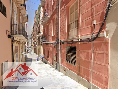 Habitación en alquiler temporal en Cartagena - Centro, con 5 dormitorios y 2 baños