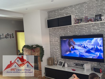 Piso en venta en Cartagena, con 3 dormitorios, baño y balcón