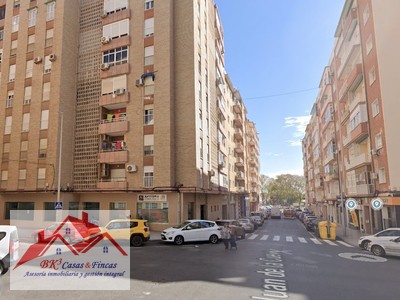 Piso en alquiler en Cartagena, con 4 dormitorios, baño y aseo