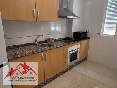 Piso en alquiler en Cartagena, Angel Bruna - Juzgados, con 4 dormitorios y baño