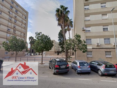 Piso en venta en Cartagena - Zona Cenit Ensanche, con 3 dormitorios y baño