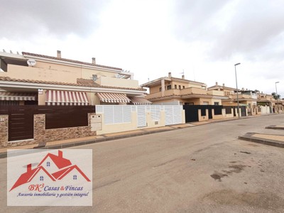 Duplex en venta en El Jimenao, con 3 dormitorios, 2 baños, plaza de garaje y 55 terrazas