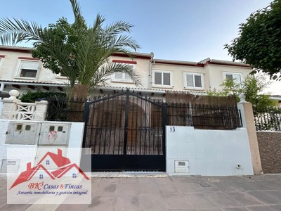 Planta baja en alquiler en Los Alcázares, con 2 dormitorios y baño