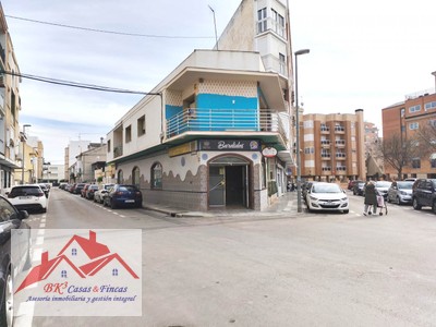 Local comercial en venta en Cartagena, Bº Peral, con 2 aseos