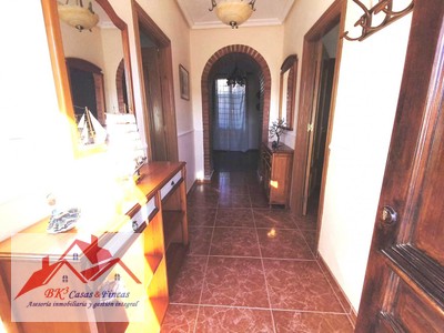 Casa en alquiler en La Aparecida, con 3 dormitorios y baño