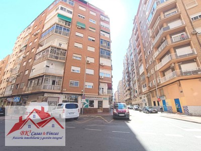 Piso en alquiler en Cartagena - Zona Estación - San Ginés, con 3 dormitorios y baño