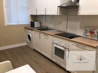 Piso en alquiler en Madrid, con 3 dormitorios y 2 baños