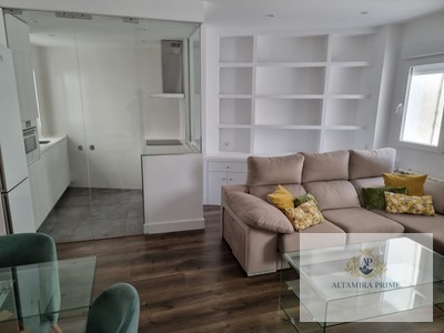 Piso en alquiler en Madrid, General Arrando, con 3 dormitorios y 3 baños