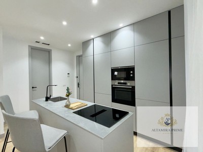 Piso en venta en Madrid, Barrio Salamanca, con 2 dormitorios y 2 baños