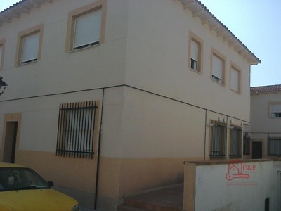 Casa en venta en Herencia, con 2 dormitorios, baño, aseo y plaza de garaje