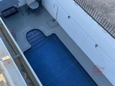 Casa en venta en Herencia, con 7 dormitorios, 4 baños y plaza de garaje