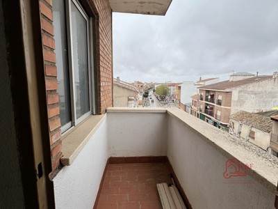 Piso en venta en Villafranca De Los Caballeros, con 3 dormitorios, baño y terraza