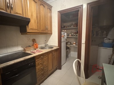 Piso en venta en Alcázar De San Juan, con 3 dormitorios y baño
