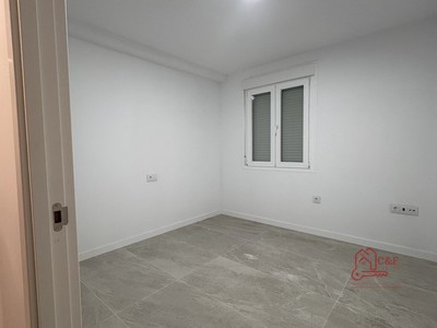 Piso en venta en Alcázar De San Juan, con 1 dormitorio, baño, plaza de garaje, trastero y balcón