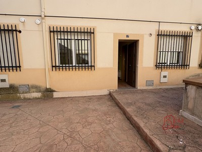 Casa en venta en Herencia, con 2 dormitorios, baño, aseo y 2 plazas de garaje