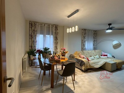 Piso en venta en Alcanzar De San Juan, con 2 dormitorios, baño, plaza de garaje y trastero