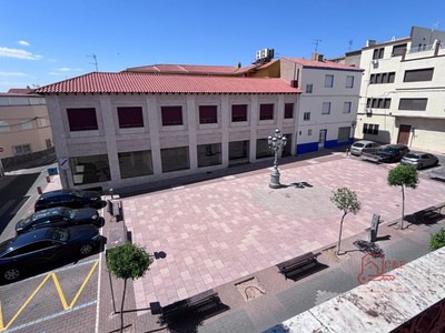 Casa en venta en Alcázar De San Juan, con 6 dormitorios, baño y terraza