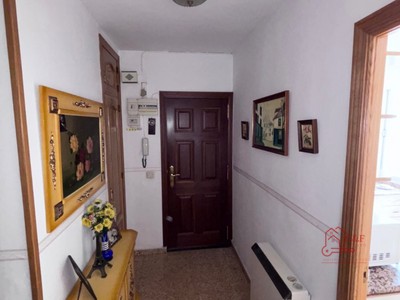 Piso en venta en Alcázar De San Juan, con 3 dormitorios, baño y trastero