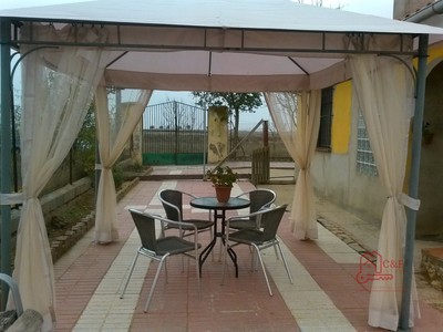 Casa en venta en Alcázar De San Juan, con 5 dormitorios, 2 baños y terreno