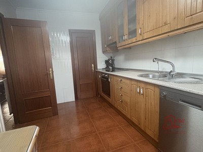 Casa en venta en Alcanzar De San Juan, con 5 dormitorios, 3 baños, aseo, plaza de garaje y terraza
