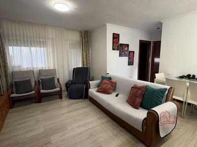 Piso en venta en Alcázar De San Juan, Religiosos Martires, con 2 dormitorios, baño y terraza