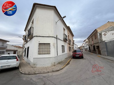 Chalet en venta en Campo De Criptana, Calle Guindalera, con 4 dormitorios y 2 baños
