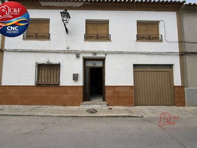 Chalet en venta en Campo De Criptana, Calle Fuente Del Caño, con 4 dormitorios y 2 baños