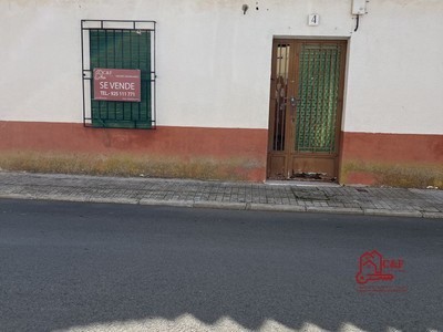 Casa en venta en Alcázar De San Juan, con 2 dormitorios y baño