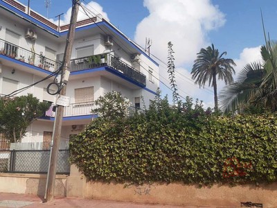 Piso en venta en San Javier, con 3 dormitorios, baño y 2 terrazas