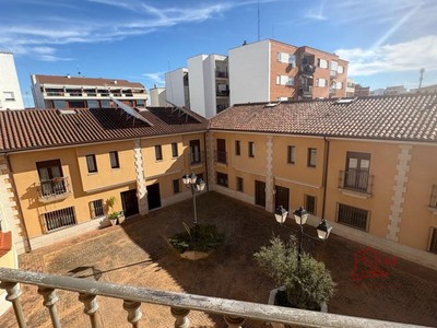 Piso en venta en Tomelloso, San Luis, con 2 dormitorios, 2 baños y terraza