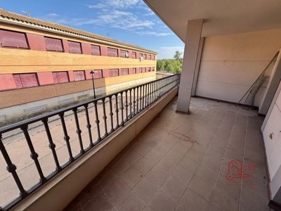 Edificio residencial en venta en Herencia, Calle Los Molinos, con 3 dormitorios y baño