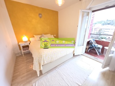 Piso en venta en Santurtzi, San Juan De Dios, con 2 dormitorios, baño y 2 terrazas