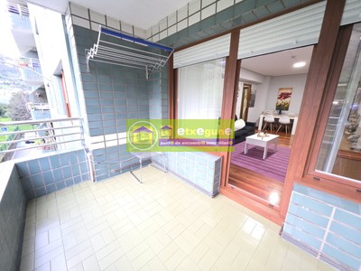 Piso en alquiler en Santurtzi, Zona Centro, con 3 dormitorios, baño, aseo y terraza