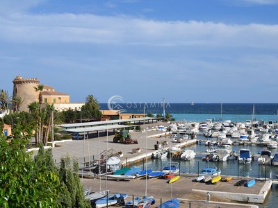 Excelente Puerto Deportivo