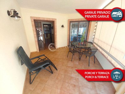 Casa en venta en Pilar De La Horadada, con 4 dormitorios, 2 baños, 2 plazas de garaje, trastero, terraza y terreno