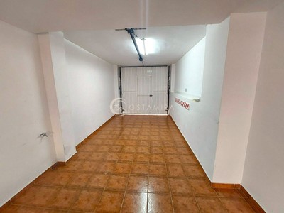 Garaje dos vehículos